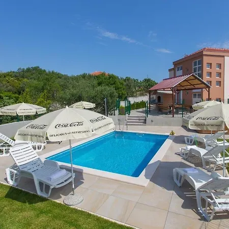 Honey Seget Vranjica