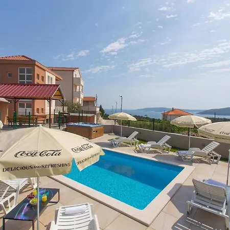 Honey Villa