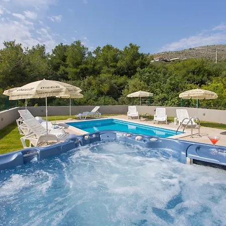 Honey Villa